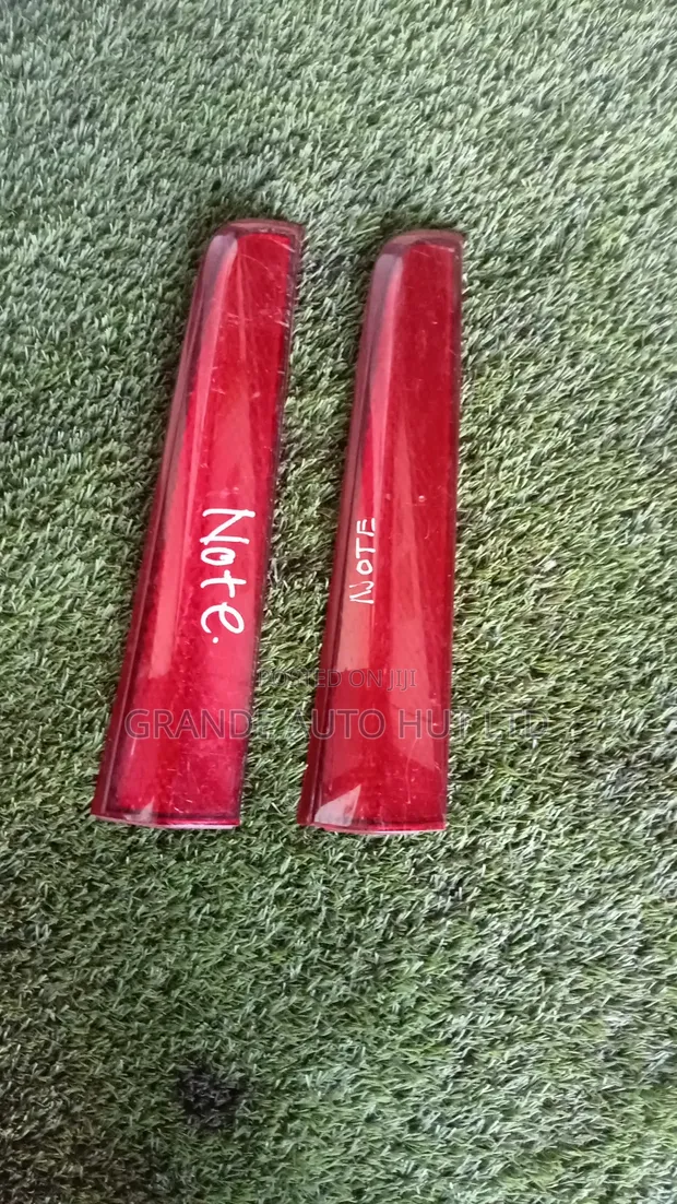 Nissan Note E11 Upper Taillight / Roof Taillight - 1
