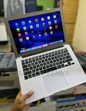 Apple MacBook Air 2017 8GB RAM 256GB SSD