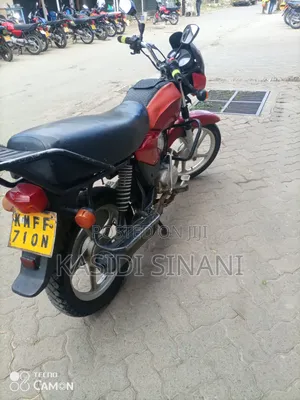 TVS HLX 125 2022 Nyeusi
