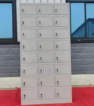 Kabati la Maduka 24 ya Chuma kwa Ofisi - Nyeupe