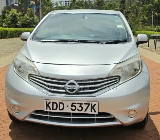 Nissan Note 2014 Silver - 1