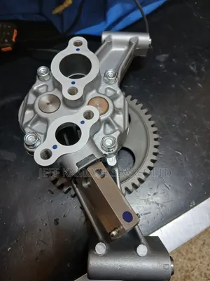 Genuine Mitsubishi Fuso Oil Pump Assy - Brand New