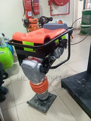 Titan Tamping Rammer Mpya Kabisa - Petrol