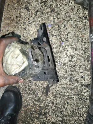 Toyota Vitz Engine Mount (Iliyoisha Matumizi)
