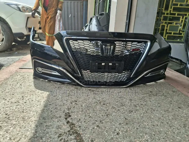 Bampa ya Mbele Toyota Crown 2020 - 1