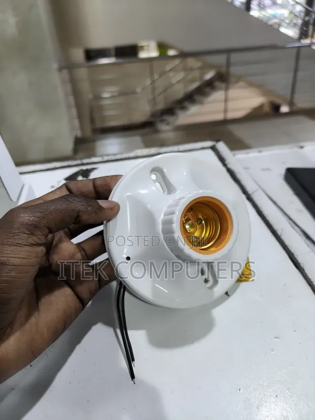 Bulb Holder Camera with Motion Alerts & Remote Monitoring - 1
