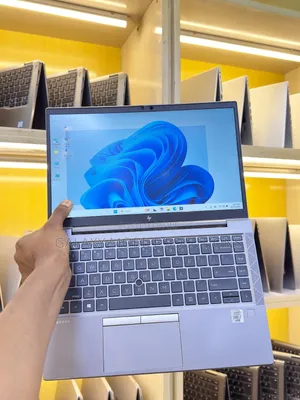 Laptop HP ZBook Firefly 14 G7 - Core i7, 32GB RAM, 1TB SSD