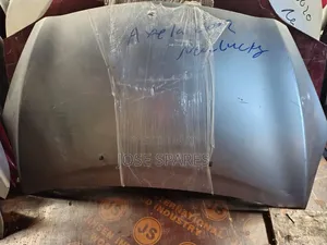 Bonnet ya Mazda Axela