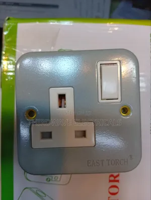 Metal Socket - Moja AC