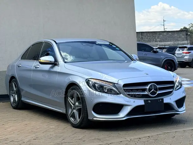 Mercedes-Benz C180 2018 Silver - 1