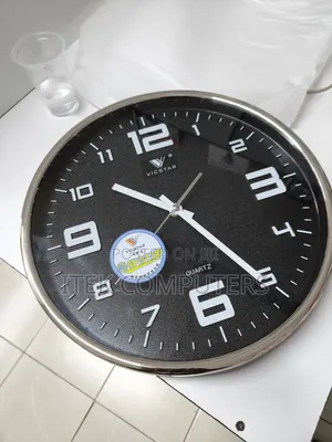 Smart Wireless CCTV Wall Clock kwa Usimamizi wa Ndani