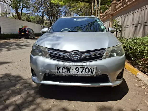 Toyota Corolla Fielder 1.5 Hybrid FWD 2013 Gray - 1