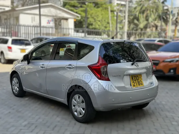 Nissan Note DIG-S 2014 Nyeupe - 1
