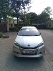 Toyota Wish 2012 Silver - 1