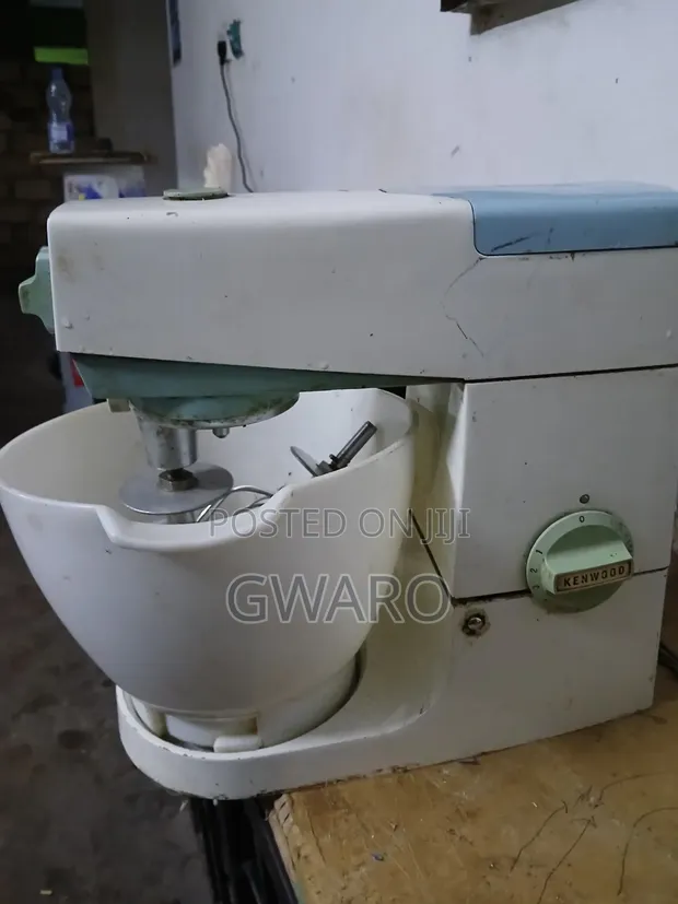 Kenwood 5L Dough Mixer - 1