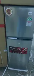 Ramtons 138L Fridge Mlango Mbili Inaokoa Nguvu 3-Star - 3