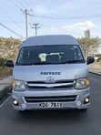 Toyota Quantum 2014 Nyeusi - 3