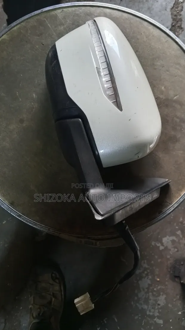 Nissan X-Trail NT32 Left Side Mirror (Used, Ex-Japan) - 1