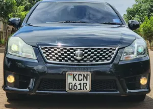 Toyota Crown 2010 Nyeusi