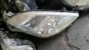 Toyota Isis Xenon Headlight (Used)