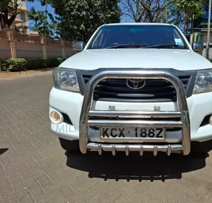 Toyota Hilux 2015 Double Cabin