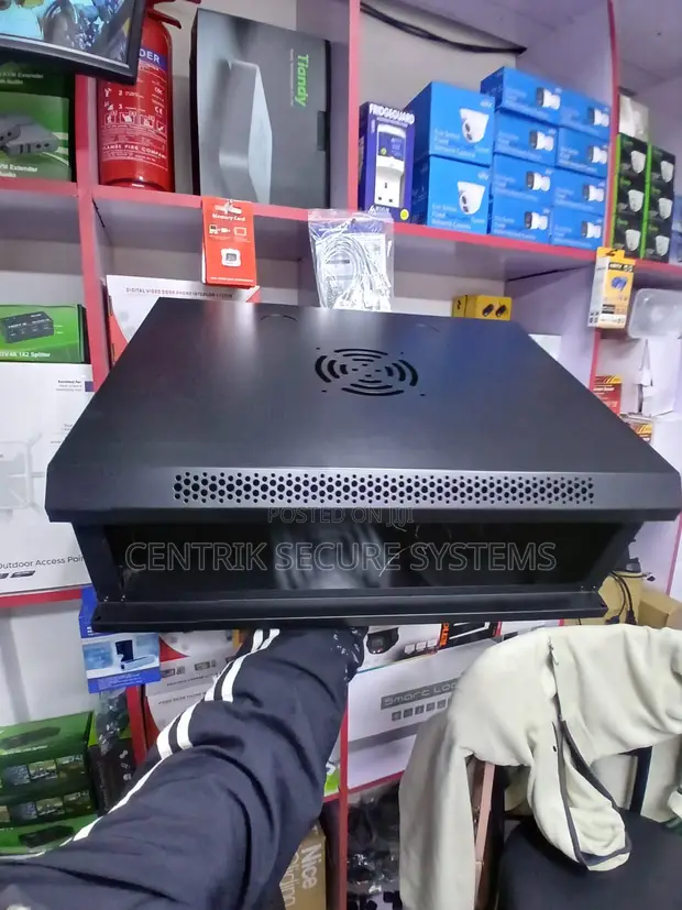 CENTRIK 4U Network Cabinet - 1