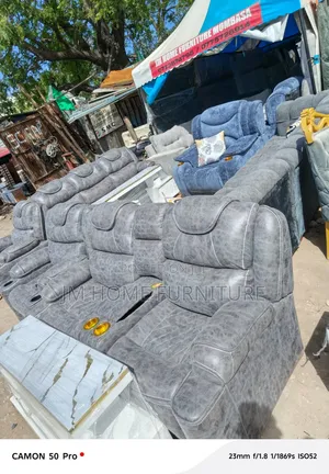 Faiber Sofa ya Semi-Recliner ya Sehemu 7 - Grey