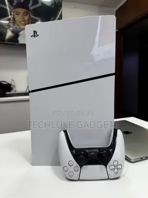 PS5 Slim Disc Version Iliyotumika
