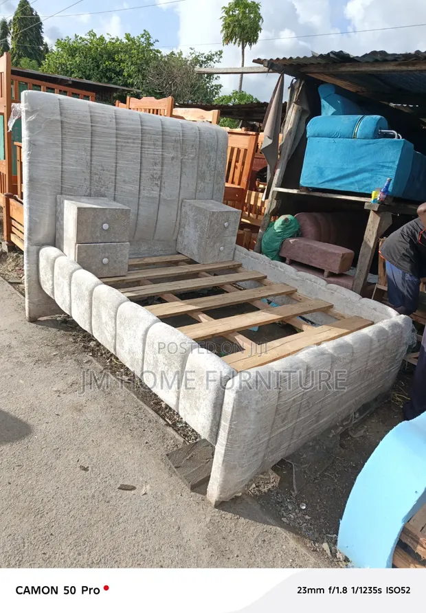Bubble Bed 5x6 with 2 Side Drawers - 1