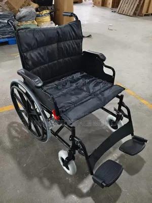 Comfortable Extra Wide Heavy-Duty Wheelchair with Padded Seat