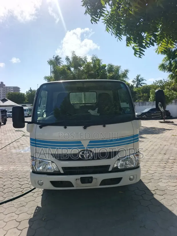 2021 Toyota Dyna Mini Truck - 1