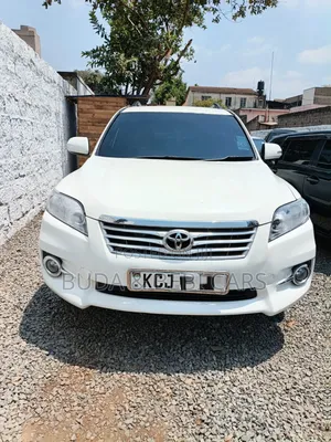 Toyota Vanguard 2010 Nyeupe