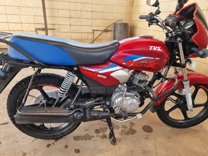 TVS Raider 125 2024 Nyekundu