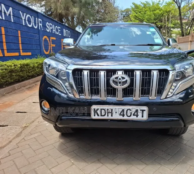 Toyota Land Cruiser Prado 2017 Black - 1