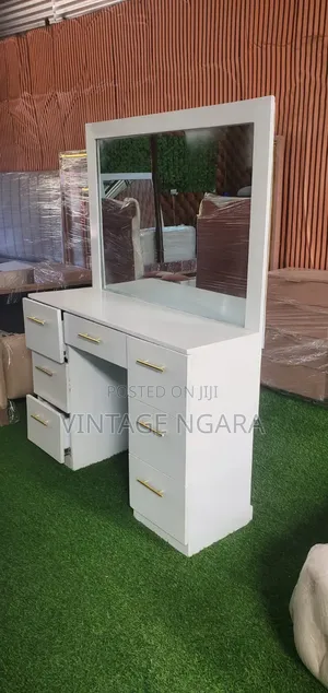Quality White Vanity Set with Storage Drawers