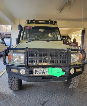 Toyota Land Cruiser 2013 Kijani