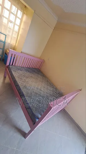 Kitanda cha Pink 5x6 na Godoro