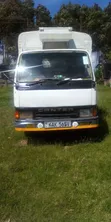 Mitsubishi Canter 1989 Nyeupe - 2