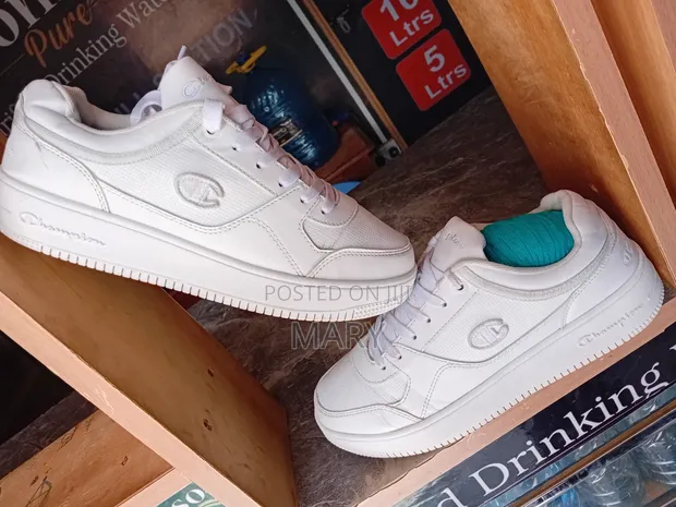 Viatu vya Michezo (Sneakers) Nyeupe vya Kudumu kwa Wote - Saizi 41 - 1
