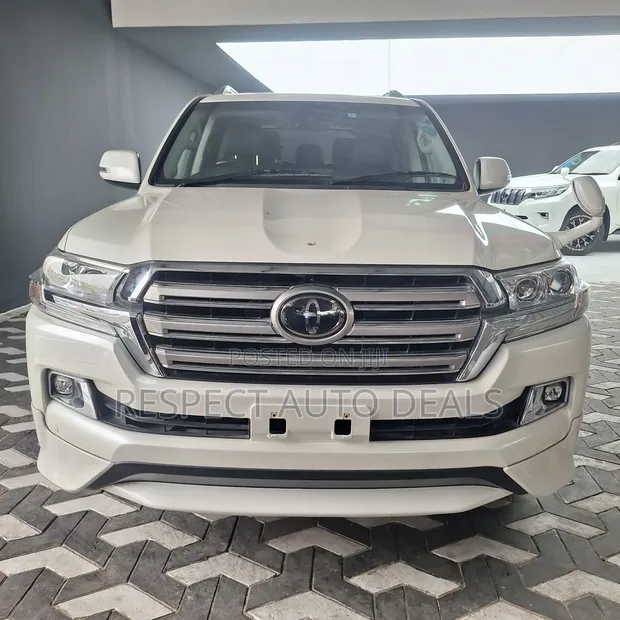 Toyota Land Cruiser 4.6 V8 ZX 2017 Pearl - 1