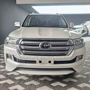 Toyota Land Cruiser 4.6 V8 ZX 2017 Pearl