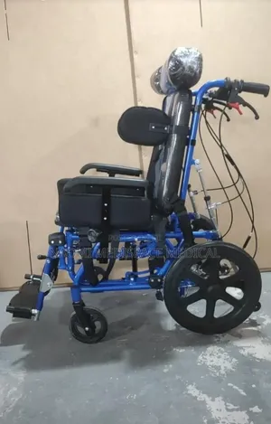 Kiti cha Magurudumu cha Cerebral Palsy chenye Kichwa na Mkanda wa Usalama