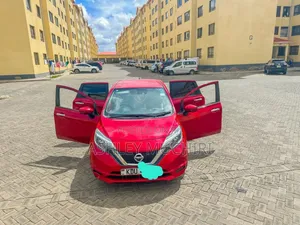 Nissan Note 2018 Nyekundu
