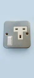 Socket Moja ya Metallic - 2