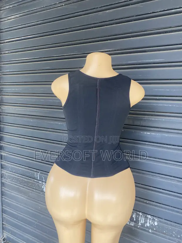 Corset ya Latex ya Ubora - Nyeusi - 1