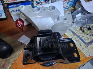 Nissan Serena Engine Mount ya Kulia - Mpya Kabisa