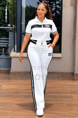 Tracksuits za Polo Zenye Ubora - Mpya Kabisa