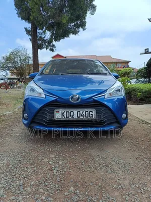 Toyota Vitz 1.3 FWD 5dr 2017 Blue