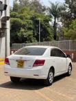 Toyota Allion 2014 Nyeupe - 2