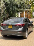 Mazda Axela 2018 Gray - 3
